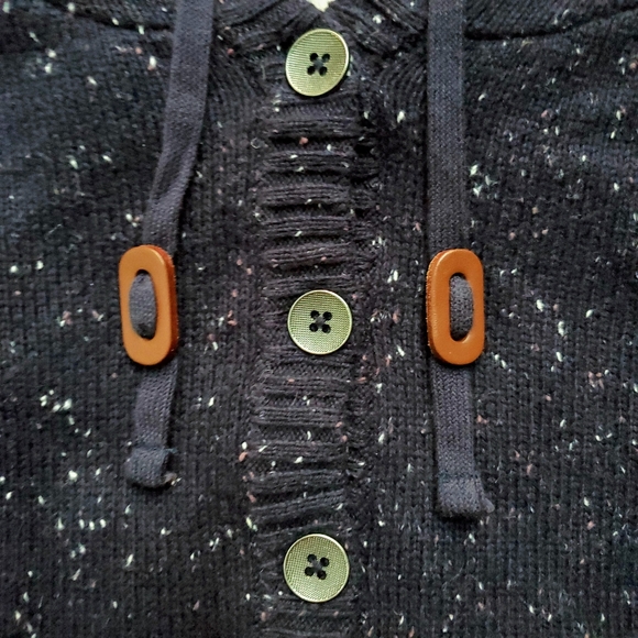 Columbia Sportswear Lightweight Hoodie Sweater - Picture 6 of 6